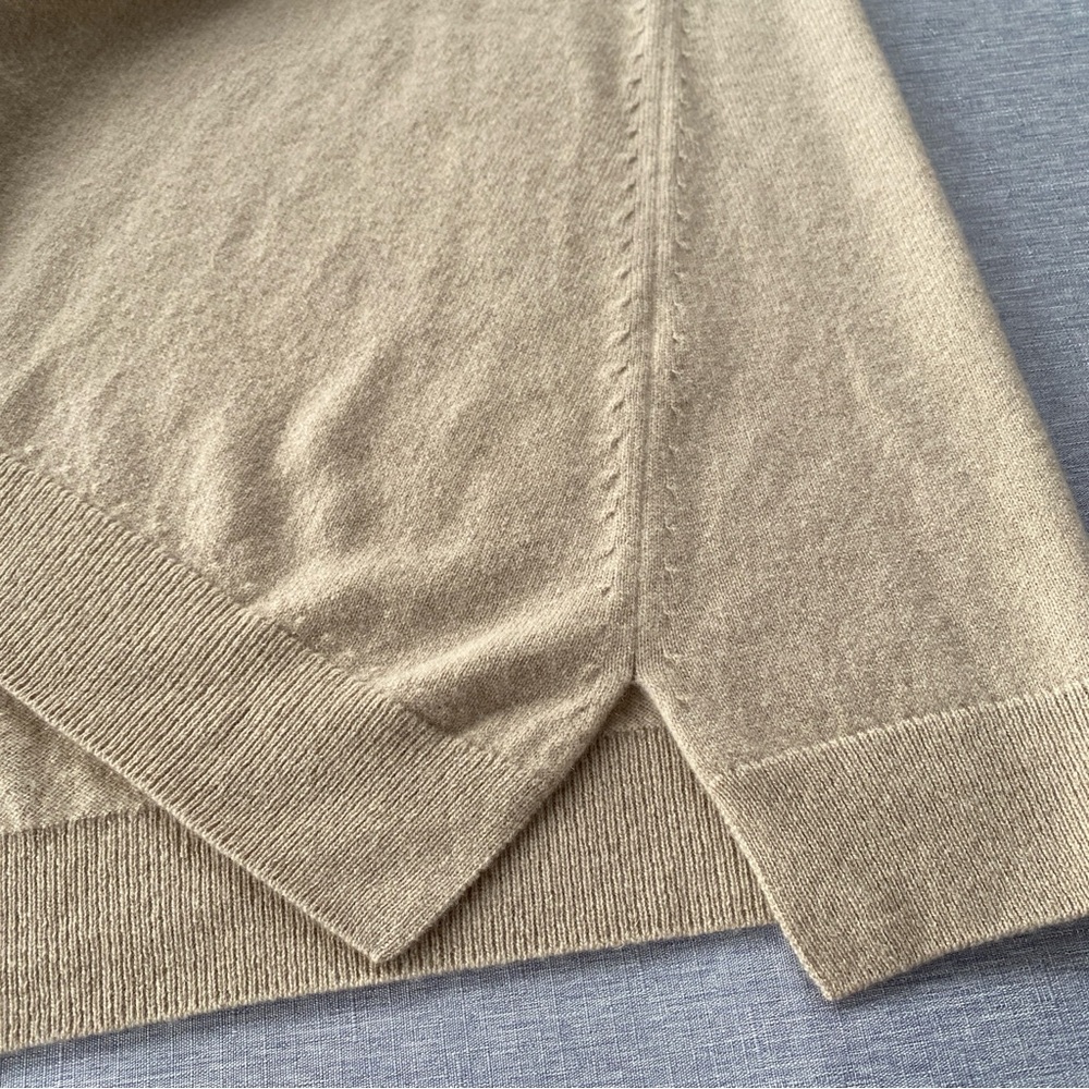 The Row | 100% Cashmere Mio Oversized V Neck Beige A-line Shape Sweater - Picture 13 of 17
